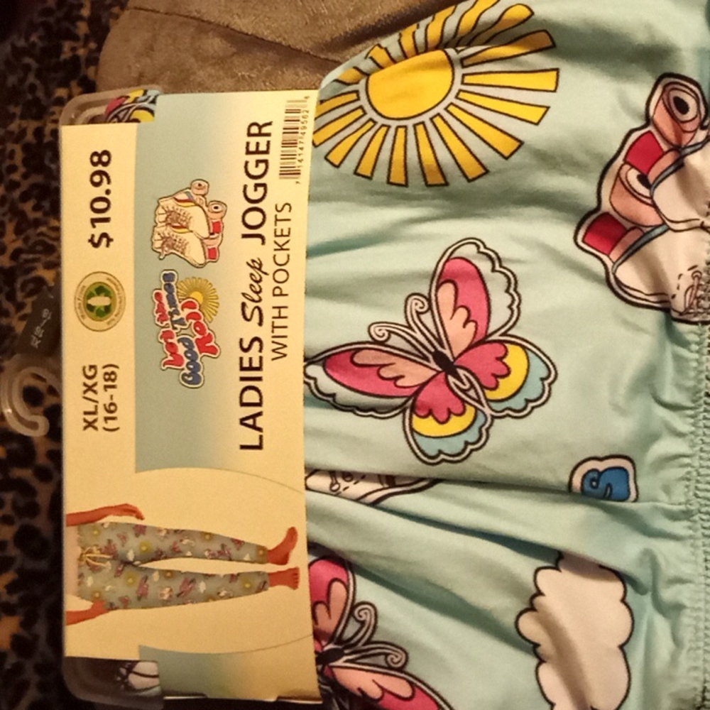 LET THE GOOD TIMES ROLL SKATER LADIES SLEEP JOGGER WITH POCKETS